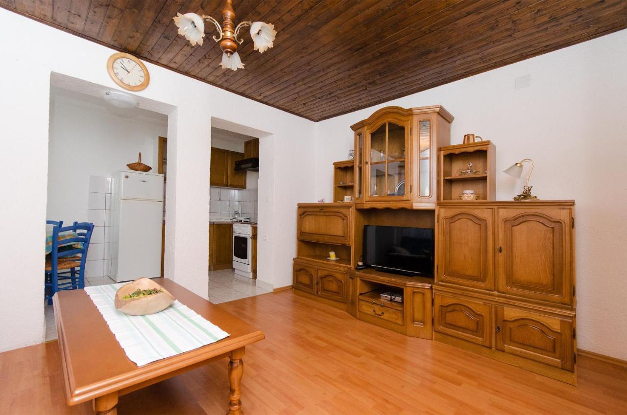 Apartments Marija Ivana Senj  Bagian luar foto