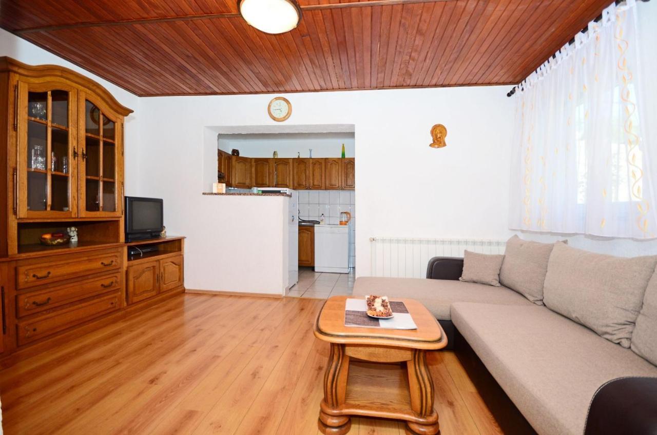 Apartments Marija Ivana Senj  Bagian luar foto
