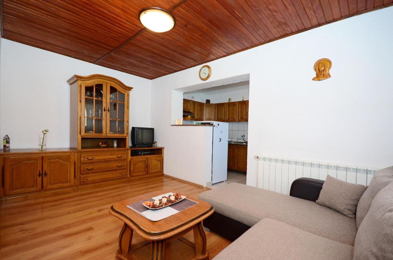 Apartments Marija Ivana Senj  Bagian luar foto
